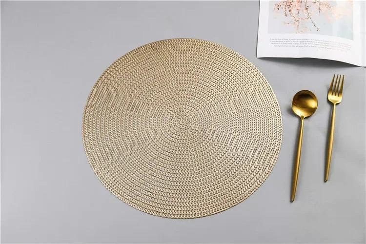 Round PVC Leaf Placemat – Heat-Resistant Hollow Weave Dining Table Mat