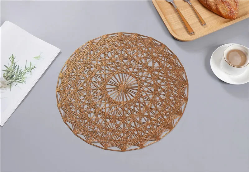 Round PVC Leaf Placemat – Heat-Resistant Hollow Weave Dining Table Mat