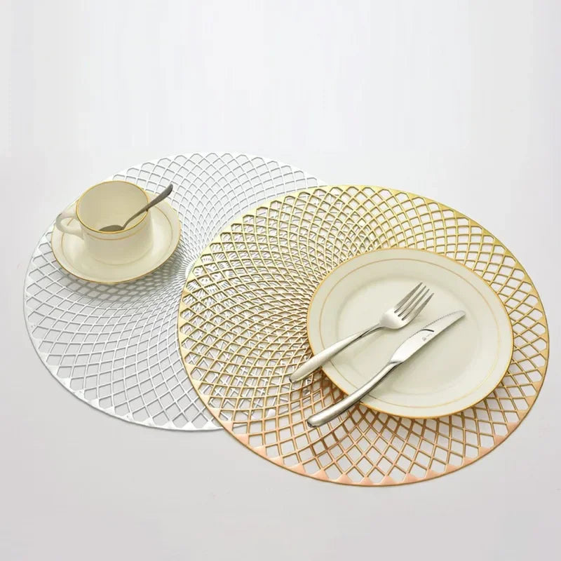 Round PVC Leaf Placemat – Heat-Resistant Hollow Weave Dining Table Mat