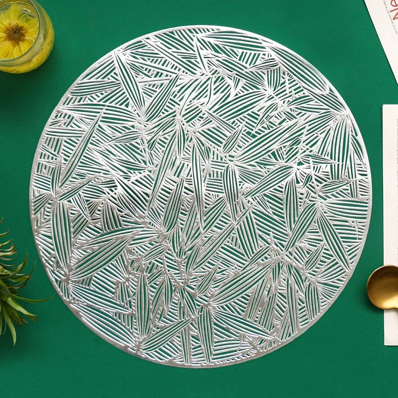 Round PVC Leaf Placemat – Heat-Resistant Hollow Weave Dining Table Mat